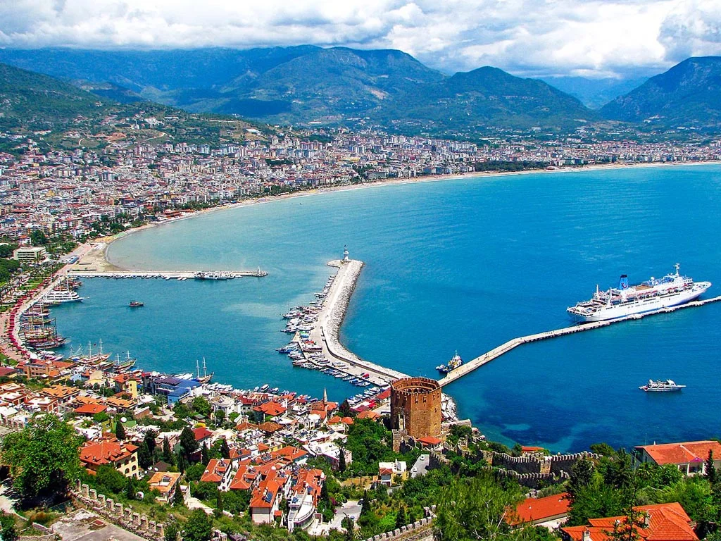 Sollen wir Ihre Immobilie verkaufen oder vermieten? Wir sind mit unserem professionellen Service in Alanya an Ihrer Seite!